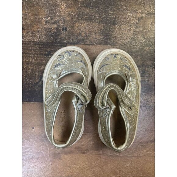 Children’s Place Little Kids 4 Sparkle Glitter Faux Leather Slip On Kitten Shoes - Picture 5 of 11